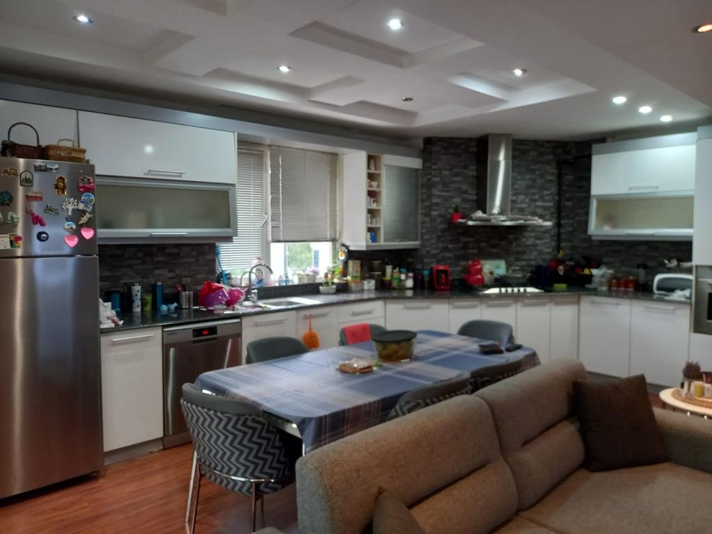 MEYDANKAVAĞIN'DA DOĞALGAZLI, ASANSÖRLÜ SATILIK 3+1 ARAKAT DAİRE
